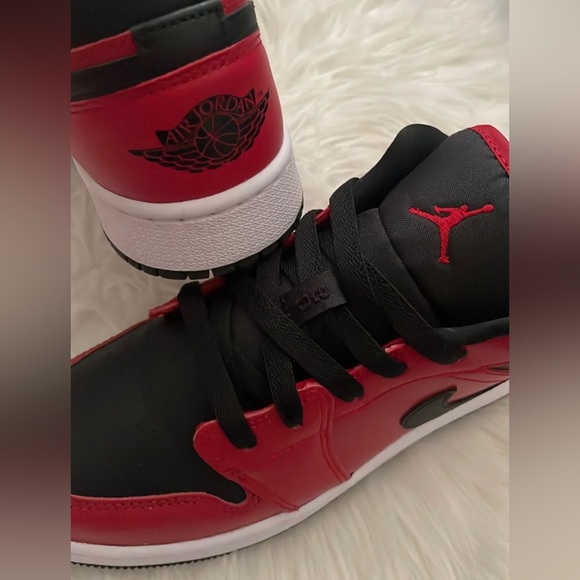 Nike Air Jordan 1LOW (GS) 5.5y/7w 100% Authentic 2021 - Picture 9 of 12